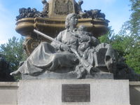 thumb "Pioneer Mothers of Colorado" statue at the Denver Post building