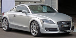 2007 Audi TT (8J) 2.0 TFSI coupe 01.jpg