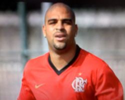 Adriano fla2009.jpg