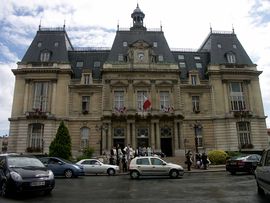 St Maur des Fossés - Hotel de ville.jpg